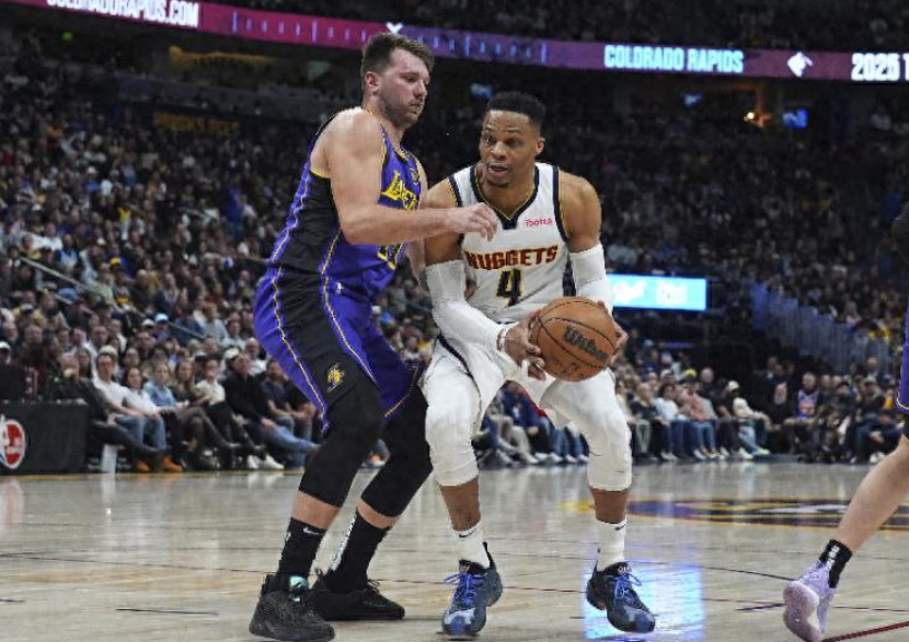 爱游戏官网-冲刺阶段NBA季后赛焦点战，里昂内部沟通，态度坚定，控场能力受关注(第一次世界大战的几个阶段)